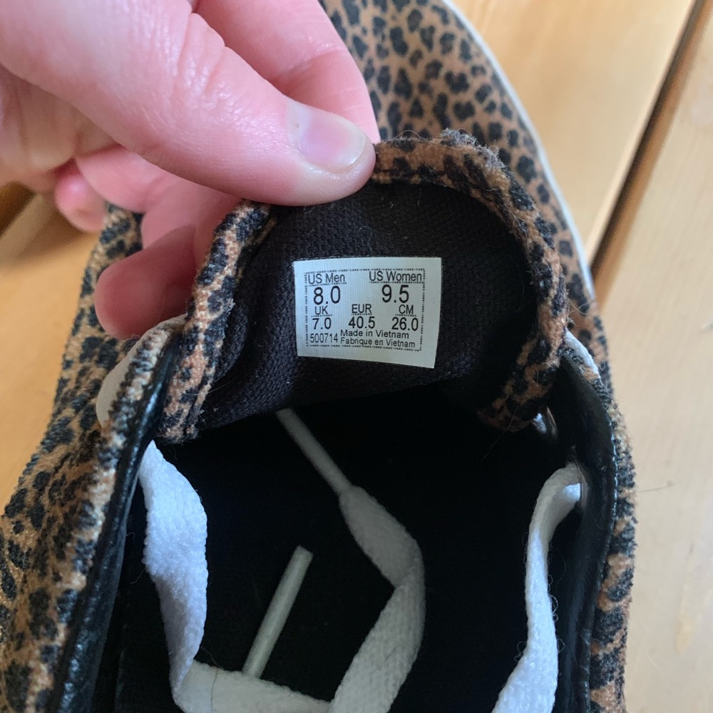 Vans - Picture 3 of 4